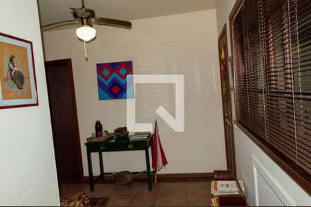 Casa de condomínio à venda com 500m², 5 quartos e 3 vagasQuarto