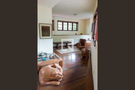 Casa de condomínio à venda com 500m², 5 quartos e 3 vagasSala