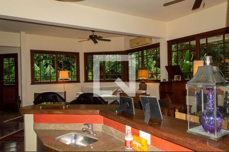 Sala de casa de condomínio à venda com 5 quartos, 500m² em Itanhangá, Rio de Janeiro