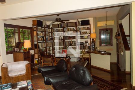 Casa de condomínio à venda com 500m², 5 quartos e 3 vagasSala