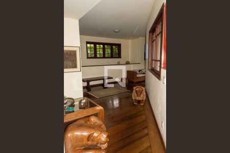 Casa de condomínio à venda com 500m², 5 quartos e 3 vagassala e entrada