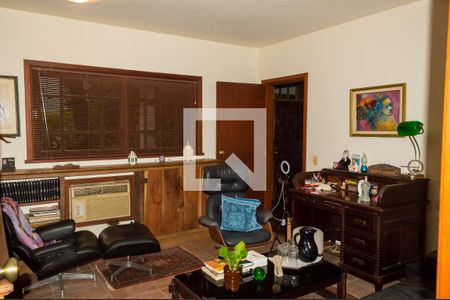 Casa de condomínio à venda com 500m², 5 quartos e 3 vagasQuarto