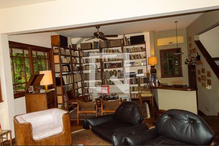 Sala de casa de condomínio à venda com 5 quartos, 500m² em Itanhangá, Rio de Janeiro