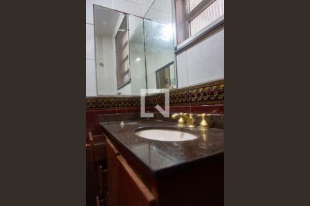 Apartamento para alugar com 117m², 3 quartos e 1 vaga Apartamento para alugar com 117m², 3 quartos e 1 vagaBanheiro