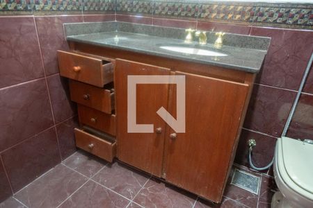 Apartamento para alugar com 117m², 3 quartos e 1 vaga Apartamento para alugar com 117m², 3 quartos e 1 vagaBanheiro