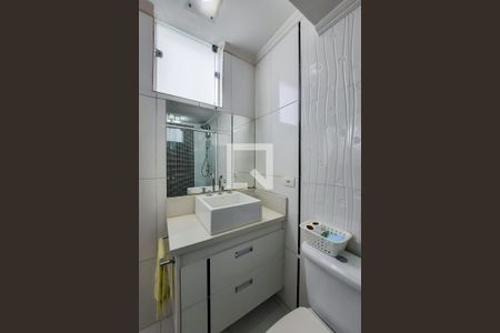 Apartamento para alugar com 68m², 2 quartos e 1 vaga Apartamento para alugar com 68m², 2 quartos e 1 vagaBanheiro da Suíte