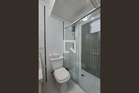 Apartamento para alugar com 68m², 2 quartos e 1 vaga Apartamento para alugar com 68m², 2 quartos e 1 vagaBanheiro da Suíte