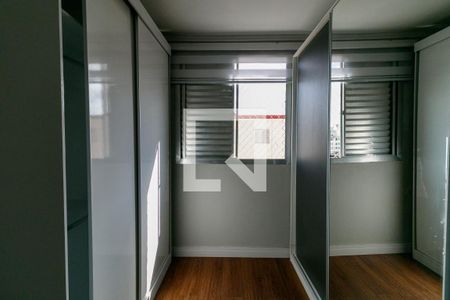 Quarto 1 de apartamento para alugar com 3 quartos, 45m² em Conjunto Habitacional Padre Manoel de Paiva, São Paulo