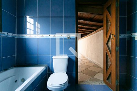 Casa à venda com 172m², 3 quartos e 1 vagaBanheiro 2