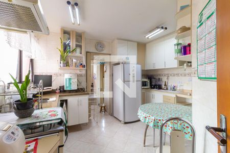 Apartamento à venda com 117m², 3 quartos e 2 vagasCozinha