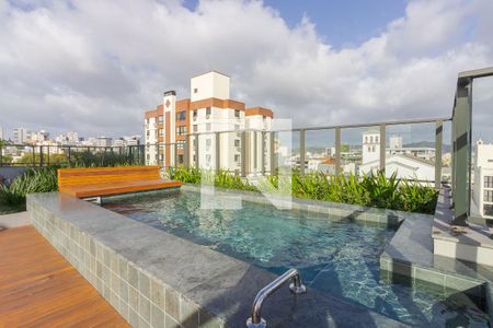 Apartamento à venda com 73m², 2 quartos e 2 vagas Apartamento à venda com 73m², 2 quartos e 2 vagasÁrea comum - Piscina