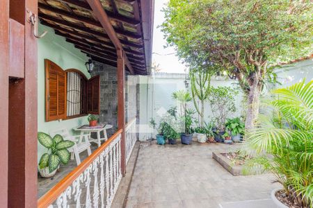 Casa à venda com 274m², 4 quartos e 4 vagas