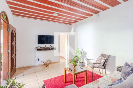 Casa à venda com 4 quartos, 274m² em Conjunto Lagoa, Belo Horizonte