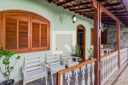 Casa à venda com 4 quartos, 274m² em Conjunto Lagoa, Belo Horizonte