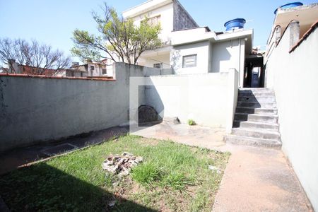 Casa para alugar com 80m², 2 quartos e 1 vagaQuintal