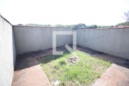 Casa para alugar com 80m², 2 quartos e 1 vagaQuintal