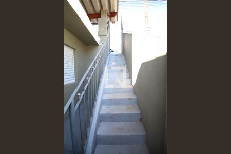 Casa para alugar com 80m², 2 quartos e 1 vagaEscada