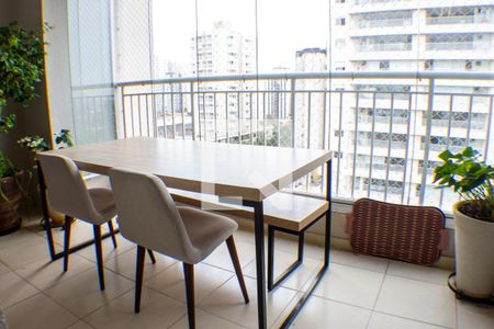 Apartamento para alugar com 65m², 2 quartos e 2 vagas Apartamento para alugar com 65m², 2 quartos e 2 vagasVaranda