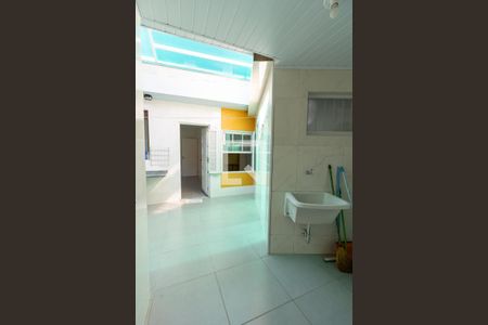 Área de Serviço de casa para alugar com 3 quartos, 160m² em Rolinópolis, São Paulo