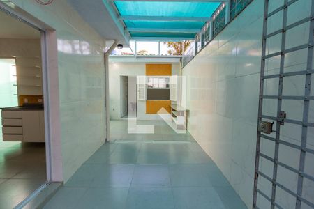 Garagem de casa para alugar com 3 quartos, 160m² em Rolinópolis, São Paulo