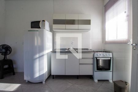 Cozinha de apartamento para alugar com 1 quarto, 28m² em Barra da Lagoa, Florianópolis