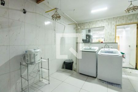 Casa à venda com 200m², 3 quartos e 4 vagas Casa à venda com 200m², 3 quartos e 4 vagasÁrea de Serviço