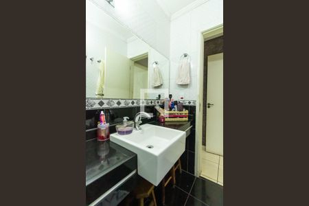 Casa à venda com 200m², 3 quartos e 4 vagas Casa à venda com 200m², 3 quartos e 4 vagasBanheiro da Suíte 1