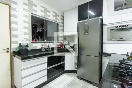 Casa à venda com 200m², 3 quartos e 4 vagas Casa à venda com 200m², 3 quartos e 4 vagasCozinha