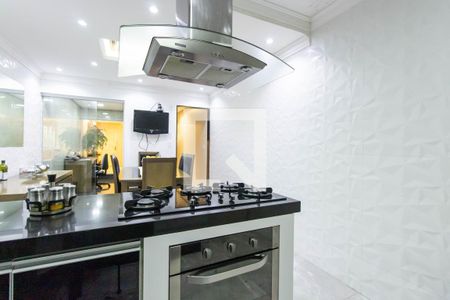 Casa à venda com 200m², 3 quartos e 4 vagas Casa à venda com 200m², 3 quartos e 4 vagasCozinha