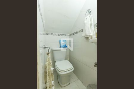 Casa à venda com 200m², 3 quartos e 4 vagas Casa à venda com 200m², 3 quartos e 4 vagasLavabo