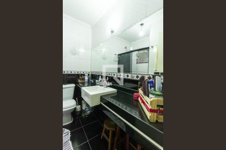 Casa à venda com 200m², 3 quartos e 4 vagas Casa à venda com 200m², 3 quartos e 4 vagasBanheiro da Suíte 1