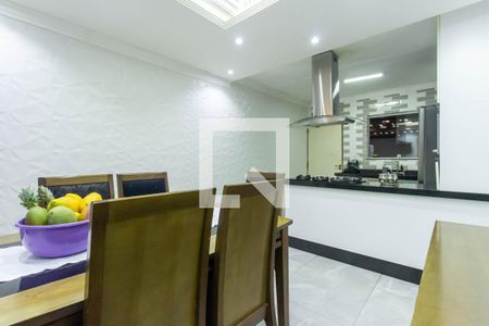 Casa à venda com 200m², 3 quartos e 4 vagas Casa à venda com 200m², 3 quartos e 4 vagasSala de Jantar