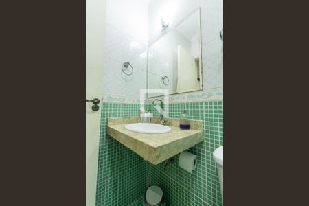 Casa à venda com 200m², 3 quartos e 4 vagas Casa à venda com 200m², 3 quartos e 4 vagasBanheiro da Suíte 2