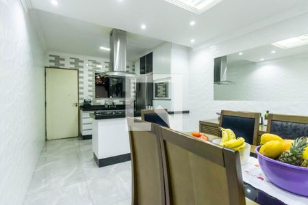 Casa à venda com 200m², 3 quartos e 4 vagas Casa à venda com 200m², 3 quartos e 4 vagasSala de Jantar