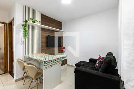 Sala  de apartamento à venda com 2 quartos, 40m² em Cidade Líder, São Paulo