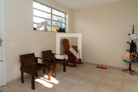 Casa para alugar com 450m², 6 quartos e 2 vagas Casa para alugar com 450m², 6 quartos e 2 vagasHall social