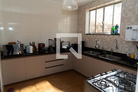 Casa para alugar com 450m², 6 quartos e 2 vagas Casa para alugar com 450m², 6 quartos e 2 vagasCozinha