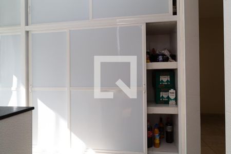 Casa para alugar com 450m², 6 quartos e 2 vagas Casa para alugar com 450m², 6 quartos e 2 vagasCozinha - Armários