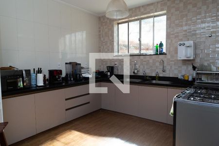 Casa para alugar com 450m², 6 quartos e 2 vagas Casa para alugar com 450m², 6 quartos e 2 vagasCozinha