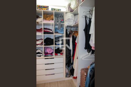 Casa à venda com 360m², 4 quartos e 6 vagasCloset do quarto 3