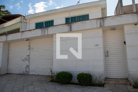 Casa à venda com 360m², 4 quartos e 6 vagasFachada