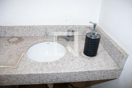 Casa à venda com 360m², 4 quartos e 6 vagasBanheiro de Serviço