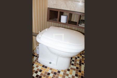 Casa à venda com 360m², 4 quartos e 6 vagasBanheiro 4