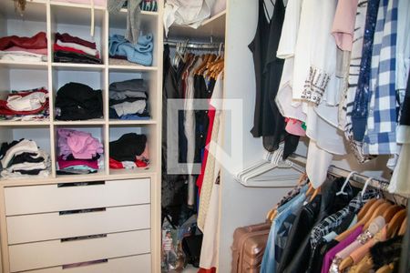 Casa à venda com 360m², 4 quartos e 6 vagasCloset do quarto 3