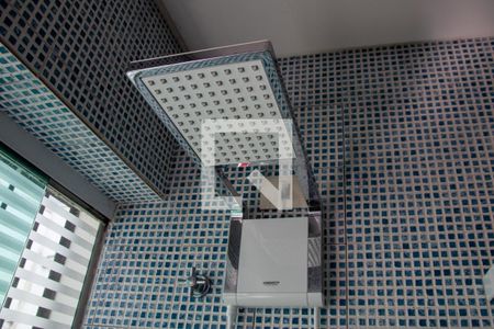 Casa à venda com 360m², 4 quartos e 6 vagasBanheiro do Quarto 1