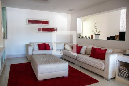 Casa à venda com 360m², 4 quartos e 6 vagasSala 2