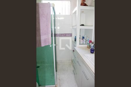 Casa à venda com 360m², 4 quartos e 6 vagasBanheiro do Quarto 3