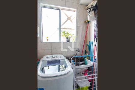 Apartamento à venda com 64m², 2 quartos e 1 vaga Apartamento à venda com 64m², 2 quartos e 1 vagaÁrea de serviço