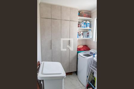 Apartamento à venda com 64m², 2 quartos e 1 vaga Apartamento à venda com 64m², 2 quartos e 1 vagaÁrea de serviço