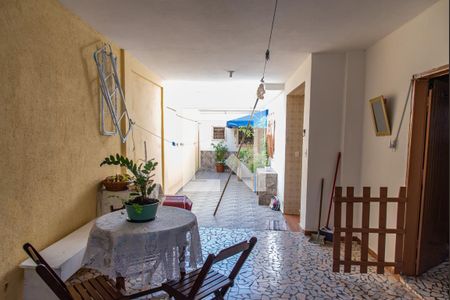 Casa à venda com 400m², 3 quartos e 5 vagas Casa à venda com 400m², 3 quartos e 5 vagasQuintal